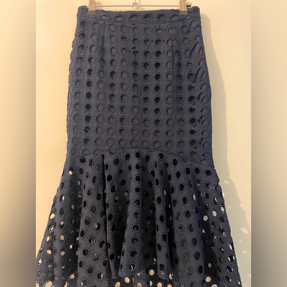 Dresses & Skirts - MERMAID STYLE BLUE MIDI SKIRT!